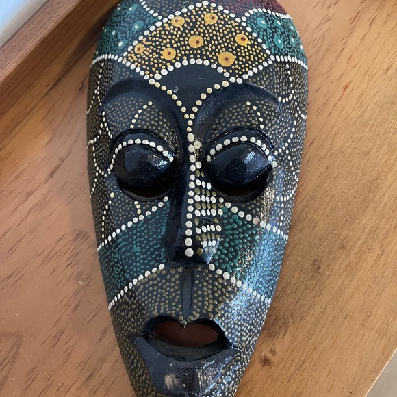 Carved Wooden Mask - Picture 1 of 2